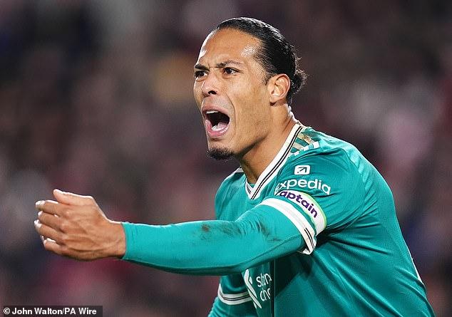 โธ่จารย์! VvD โอดไม่เห็นด้วยเปาแจกจุดโทษ
