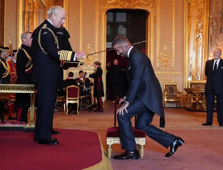 ‘เบ็คแฮม’ สุดปลาบปลื้มเข้ารับพระราชทานยศ ‘เซอร์’