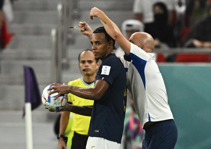 เดเด้หงุดหงิด ‘คุนเด้’ ใส่สร้อยลงเตะ-ชี้ ‘บัปเป้’ ยังไม่ร่างทอง