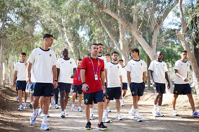 ร้าวราววัน! ฝอยทองกังขา ‘ค.โด้’ สุด VIP ผจก. จุ้นแคมป์