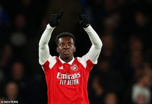 ไว้ใจผม! ‘เอ็ดดี้’ อาสายืนหอกปืนแทน ‘เชซุส’