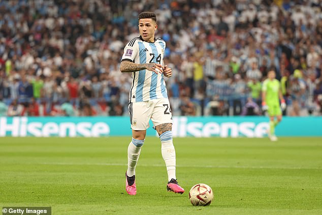 หงส์ช็อค! เหยี่ยวยันค่าฉีก ‘เฟร์นานเดซ’ 120 ลย.