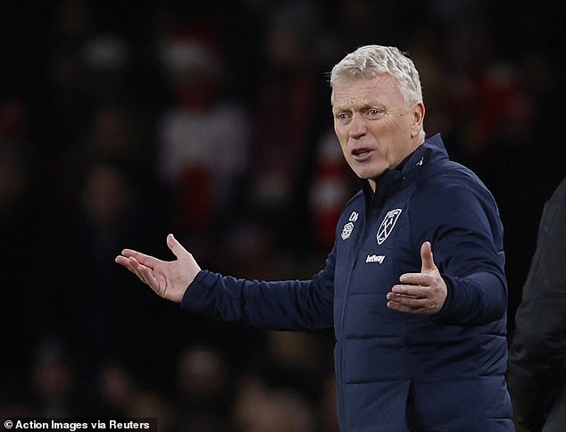 ‘มอยส์’ โต้ข่าวเสี่ยงโดนปลดหากค้อนไม่ชนะผึ้ง