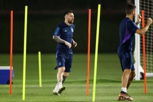 ‘ตราไก่’ ลุ้นหายป่วยป้องกันแชมป์, ‘เมสซี่’ หวนซ้อมฟ้าขาว…ปรีวิวบอลโลก 2022