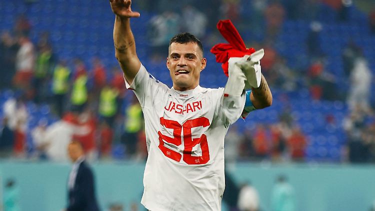 แค่เสื้อเพื่อน! เผย ‘ชาก้า’ รอดแบนหลังถูกโยงการเมือง