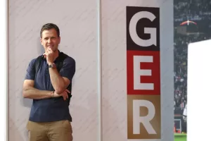 ‘เบียโฮฟฟ์’ ลาผจก.ทั่วไปอินทรีเซ่นตกรอบบอลโลก