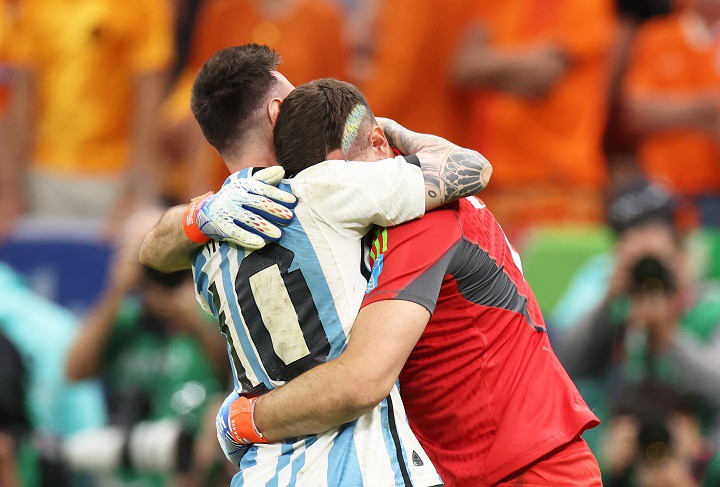 50 ก็ไหว! ‘มาร์ติเนซ’ หวัง ‘เมสซี่’ เล่นทีมชาติต่อหลังบอลโลก