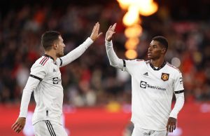 ผีใช้อ็อปชั่นขยายสัญญา 4 แข้งเพิ่มอีกปี