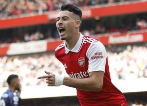 โหมปืนใกล้ต่อสัญญา ‘มาร์ติเนลลี่’ ค่าเหนื่อย 200k/วีค