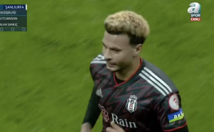 เล่นแค่ 28 นาที…’อัลลี’ โดนแฟนโห่ใส่หลังถูกเปลี่ยนตัว