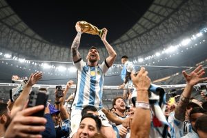 รูป ‘เมสซี่ชูถ้วย’ ขึ้นแท่นยอดไลก์ไอจีมากสุดในวงการกีฬา