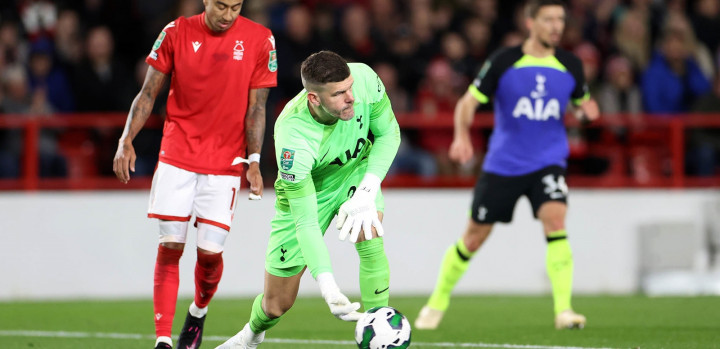 น้าคอนเฟิร์มส่ง ‘ฟอสเตอร์’ เฝ้าเสาเกมเยือนผึ้ง