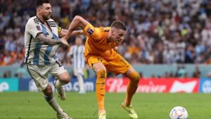 แค่ขอเชคแฮนด์… ‘เวกฮอร์สต์’ ผิดหวังถูก ‘เมสซี่’ ดูหมิ่น