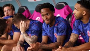 จ้างยาม24ชม.! เผยแข้ง ‘สิงโต’ หวั่นบ้านโดนปล้นแบบ ‘ราฮีม’