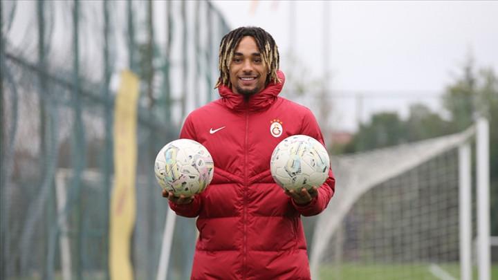 หงส์พิจารณาคว้า ‘โบอี้’ แบ็คขวากาลาฯ