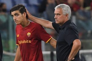 แซะน้ามู? ‘บีญาร์’ โอดมีคนขัดขวางตนที่โรม่า