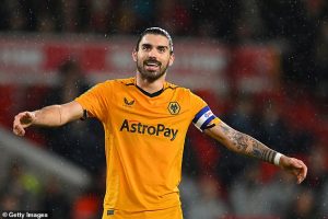 ซัมเมอร์ค่อยโทรมา! หมาป่าแจ้งหงส์ไม่ขาย ‘เนเวส’