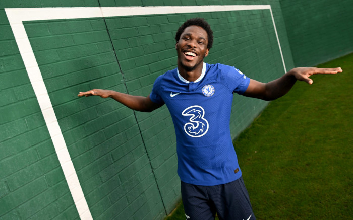 เพิ่งเปิดตัว! ทีมเก่าร้องฟีฟ่าระงับดีล ‘โฟฟาน่า’ ซบสิงห์