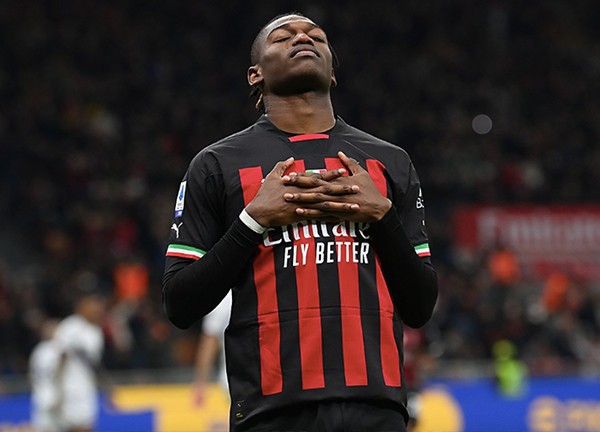 เฟคนิวส์! ‘เลเอา’ ปัดข่าวเรียกค่าเหนื่อยมิลาน 8.8 ลป./ปี