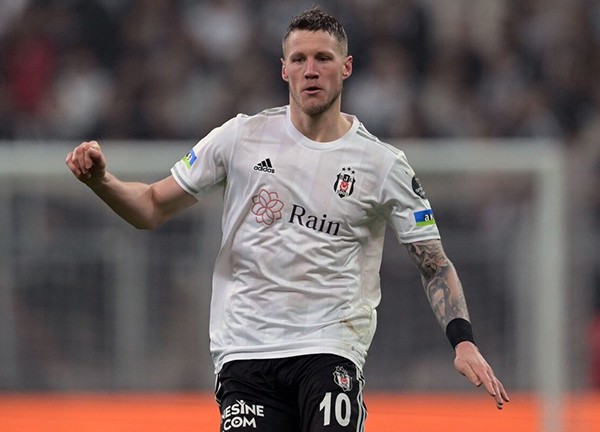 ผีไม่ยอมแพ้ดีล ‘เวกฮอร์สต์’ แม้เบซิคตัสปัดยกเลิกสัญญายืมตัว