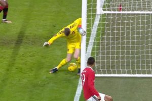 แฮงค์ป่ะเนี่ย?! คีนสับ ‘ลามะ’ เหมือนแข้งเอาท์ฟิลด์โดนจับเล่นโกล์