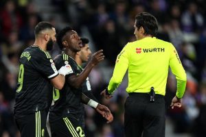 ลาลีก้าแจ้งความเอาเรื่องแฟนบอลเหยียดผิว ‘วินิซิอุส’