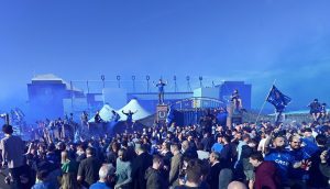 ‘แฟนท๊อฟฟี่’ นัดประท้วงบอร์ดบริหารหลังเกมนักบุญ