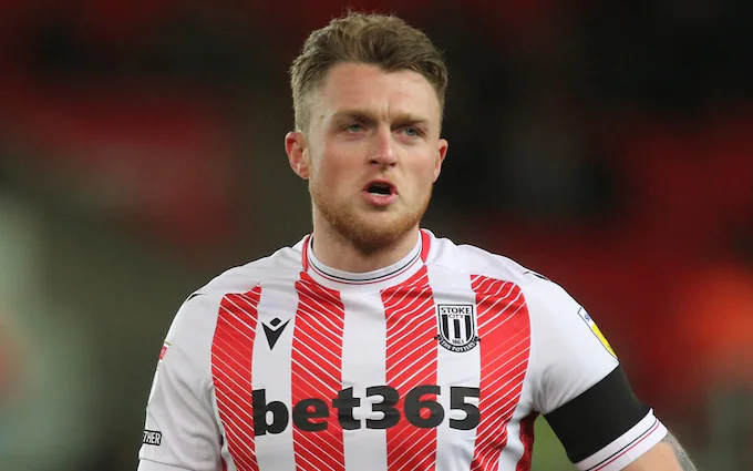 จิ้งจอกยื่น 15 ลป. หวังปิดดีล ‘ซุตตาร์’ เซ็นเตอร์หม้อ