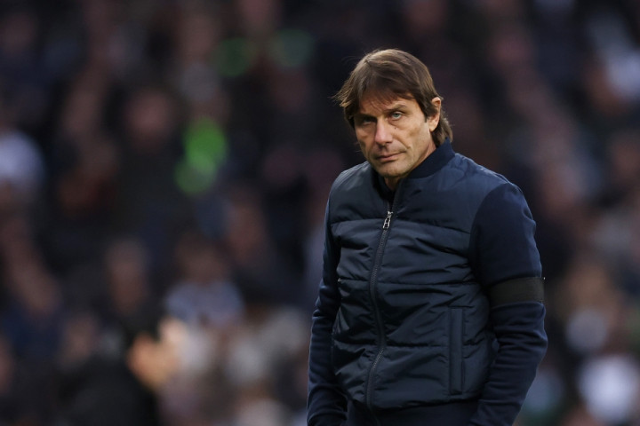 เลวี่โดนเฉย! อดีตแข้งปืนชี้ไก่ฟอร์มห่วยต้องโทษ ‘น้าคอน’