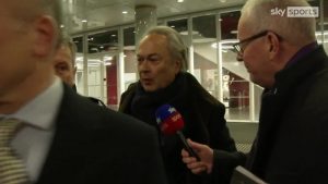 ผมไม่เกี่ยว! ‘โมชิรี’ ปัดตอบ ‘แลมพ์’ อยู่หรือไป