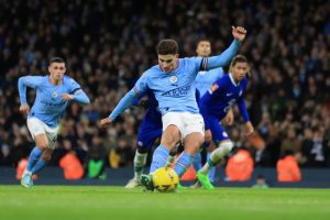 ประเมินต่ำไป… มอยส์รับปัดโอกาสคว้า ‘อัลวาเรซ’ ปีก่อน