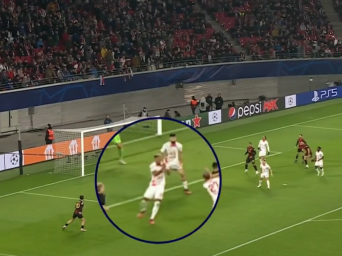 กูรูร่วมงง ‘เรือ’ ชวดจุดโทษ ‘เฮนริชส์’ แฮนด์บอล