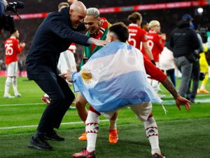 ‘คีน’ หยอก ETH ควรลาออก หลังเต้นฉลองแชมป์