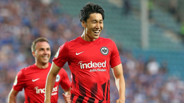 เป้าหมายผี! เรือ,หงส์ร่วมวงชิงเซ็นฟรี ‘คามาดะ’