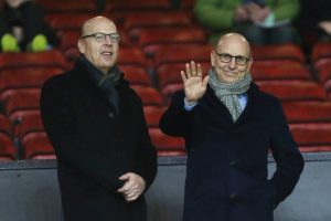 แฟนกำหมัด! ปูด ‘เกลเซอร์’ เล็งซื้อหุ้นกันเอง บริหารผีต่อ