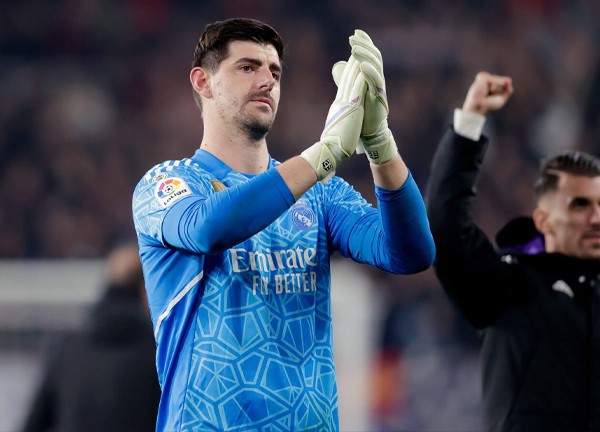 งดงาม! ‘คูร์กตัวส์’ ซูฮกแฟนหงส์ปรบมือชื่นชม ‘เบนซ์, โมดริช’