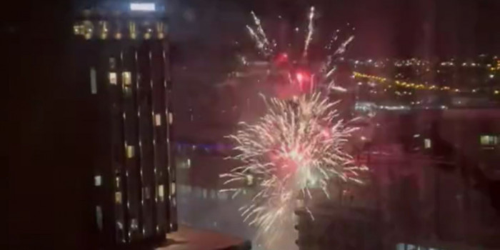 ไม่ต้องนอน! เผยคลิป ‘แฟนหงส์’ จุดพลุป่วน ‘ราชัน’