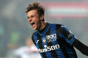 บอกลาแมกไกวร์? ผีเล็งคว้า ‘สกาลวินี่’ กองหลังอตาฯ