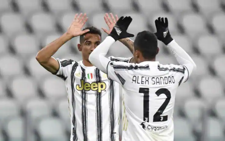 สื่อเผยม้าลายใกล้ต่อสัญญา ‘ดานิโล่, ซานโดร’