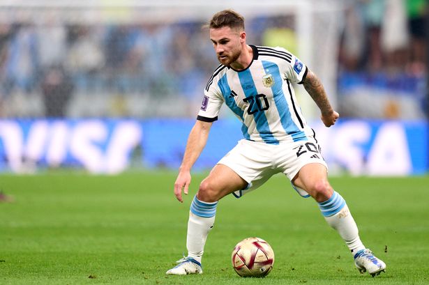 แม็ค อัลลิสเตอร์ยัน ‘ฟ้า-ขาว’ ยังพร้อมวิ่งเพื่อ ‘เมสซี่’