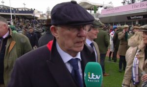 ผมไม่สนใจ! ‘ป๋า’ ปัดตอบ ‘ปืน’ หรือ ‘เรือ’ แชมป์ลีก