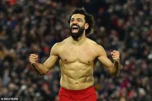 สดุดีตำนาน! ‘บังโม’ ขึ้นแท่นดาวซัลโวพรีเมียร์ฯ หงส์