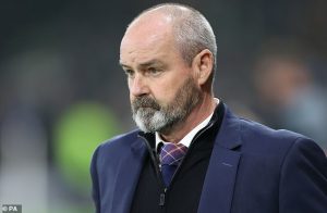 ‘คล้าร์ก’ ยืดสัญญาคุมตาร์ตันถึงบอลโลก 2026