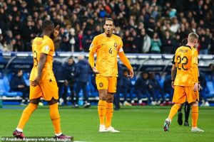 VvD โอดไก่บอมบ์ 0-4 เลวร้ายสุดตั้งแต่รับใช้ชาติ