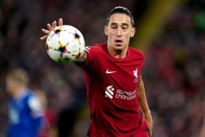 หงส์ลุ้น ‘ชิมิกาส’ เจ็บซี่โครงเกมทีมชาติ