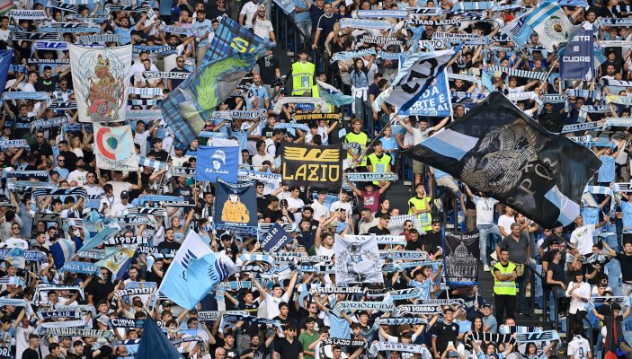 ปธ.ชุมชนยิวจวก ‘แฟนลาโอ้’ เหยียด, ใส่เสื้อ ‘ลูกฮิตเลอร์’