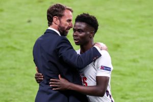 มันอยู่ที่ใจ! เซาธ์เกตชม ‘ซาก้า’ จบสกอร์ดีขึ้น