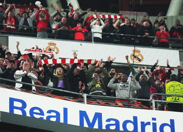 เผยเหตุผลราชันเปิดเพลง YNWA หลังเกมชนะหงส์