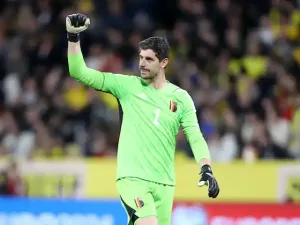 แฟนราชันหายห่วง! ‘คูร์กตัวส์’ ฟิตเฝ้าเสาดวลบาญาโดลิด