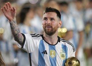 ลาปอร์ต้ายันบุญโยกพร้อมอ้าแขน ‘เมสซี่’ คืนถิ่น